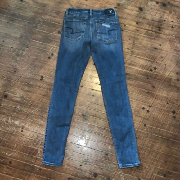 American Eagle distressed hi-rise size 2 normcore jeggings - Picture 3 of 3